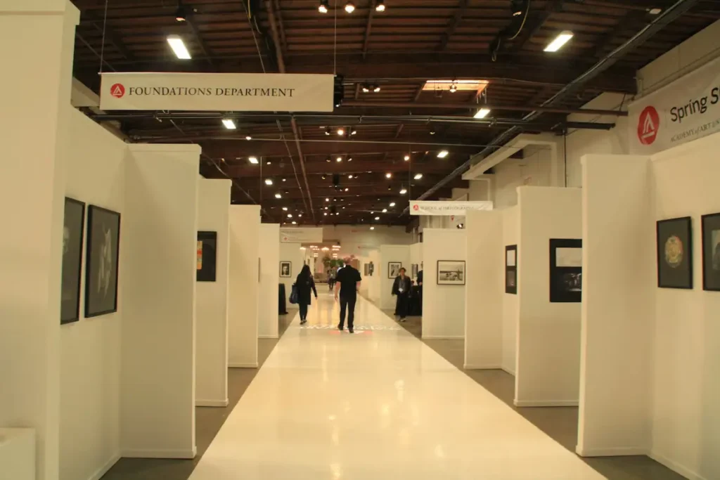 كيفية تنظيم المعارض والمؤتمرات من الألف إلى الياء